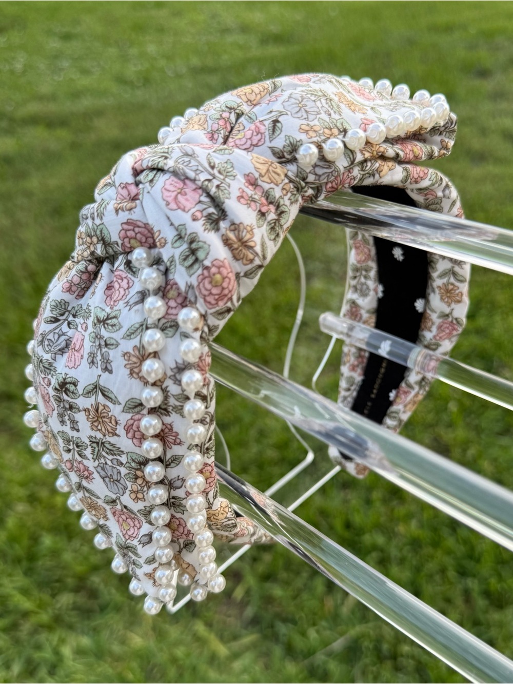 Lele Sadoughi Liberty Holly Pearl Embellished Headband - White/Pink
